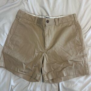 J. CREW | Men’s Khaki Shorts 5” Inseam